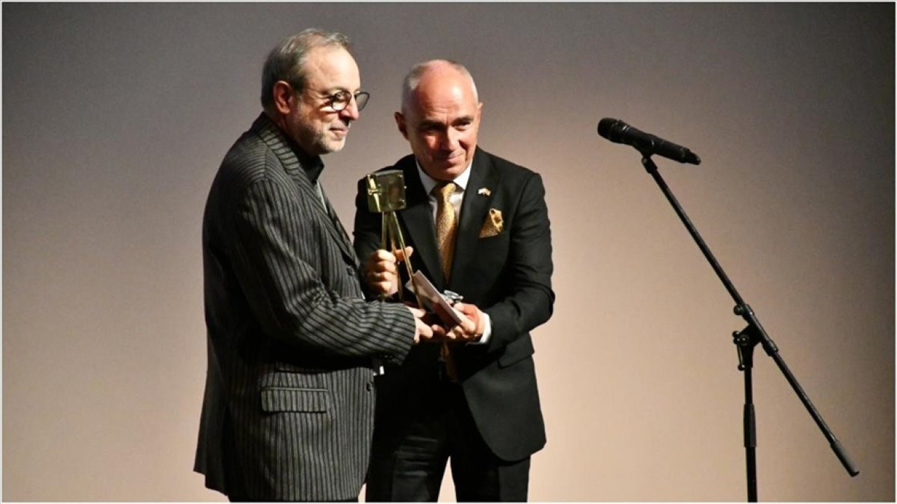 Semih Kaplanoğlu’na Manastır’da büyük onur: Altın Kamera 300!