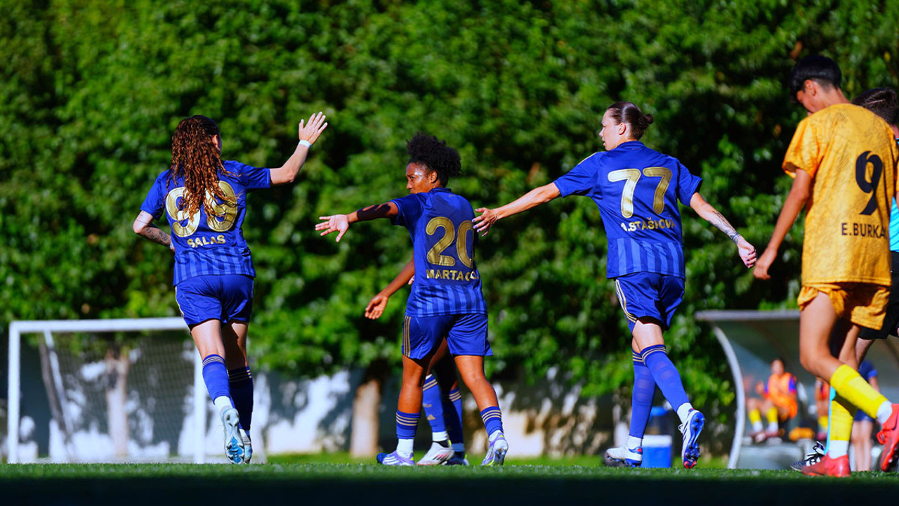 Fenerbahçe 15-0'lık galibiyetle başladı