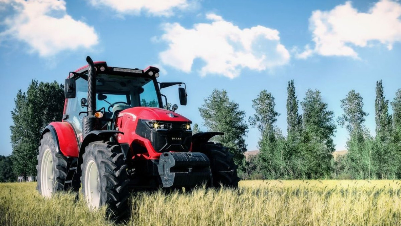 Çiftçiyi traktörde arılar öldürdü