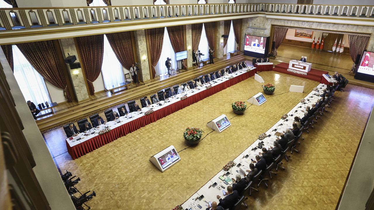 Açılım komisyonunda teröristin getirilmesi istendi!