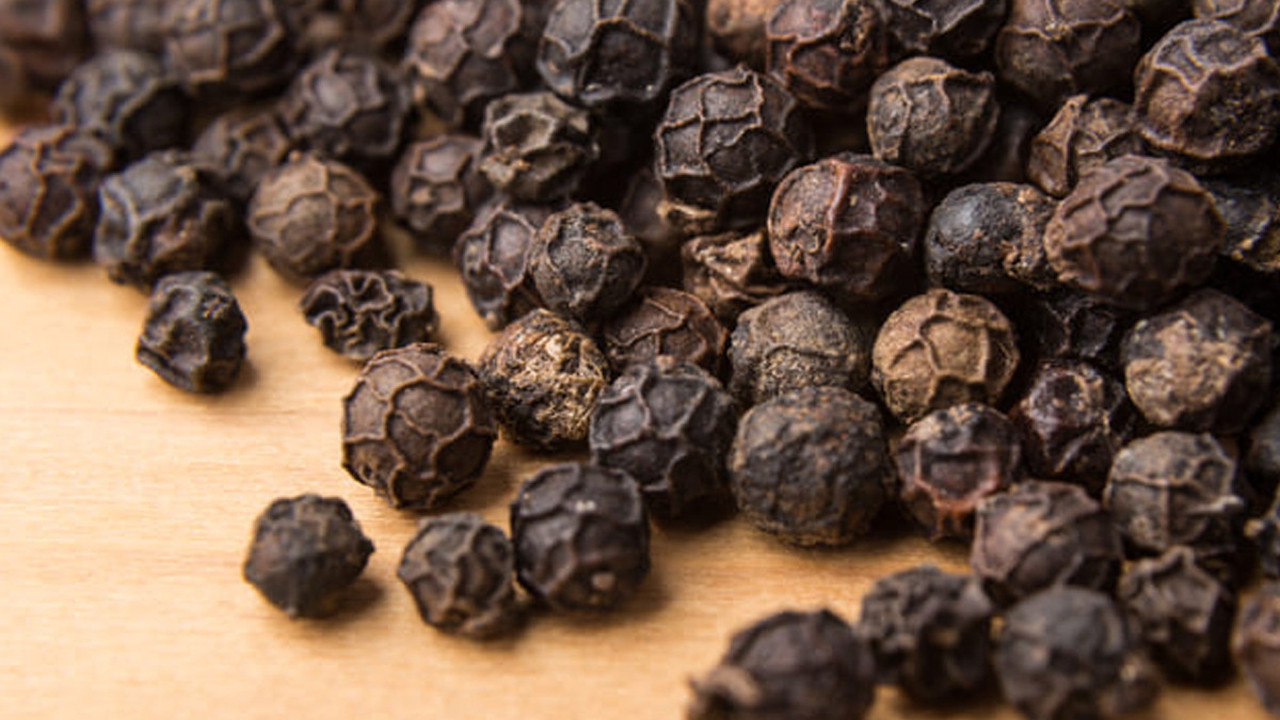 Yemeklerin kahramanı Karabiber nasıl kullanılmalı?