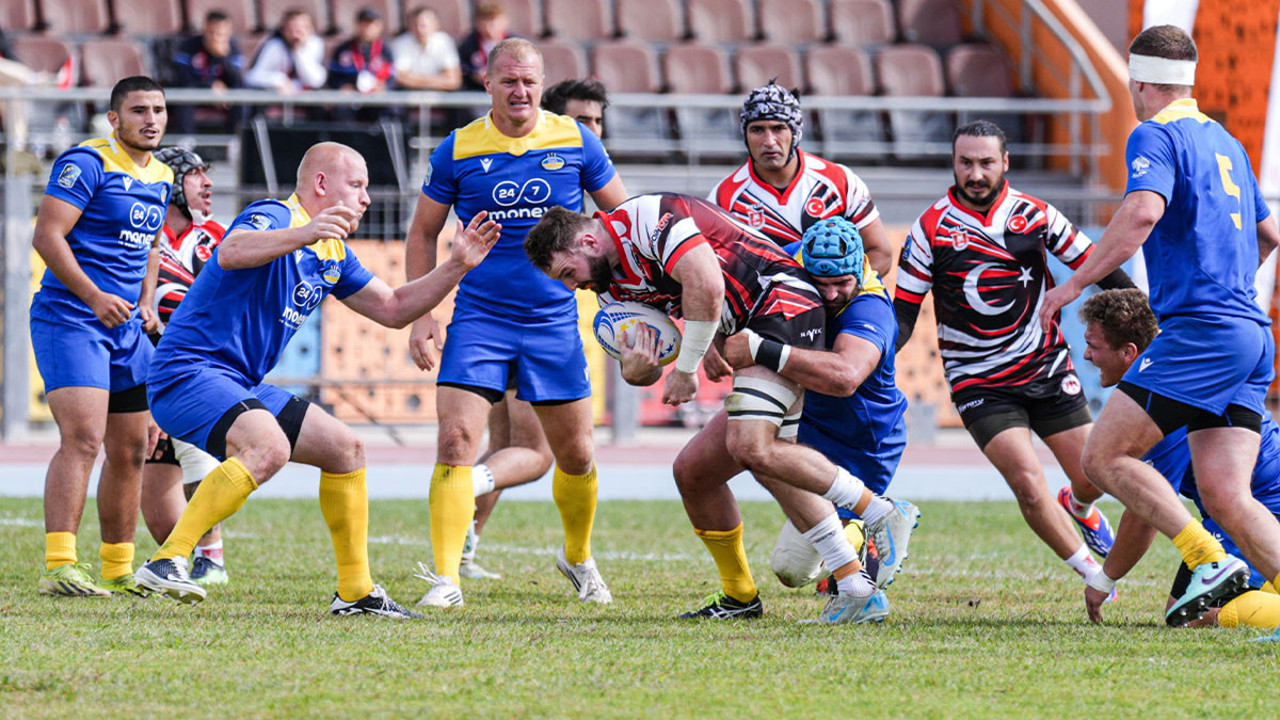 Milli takım ilk maçında farklı yenildi