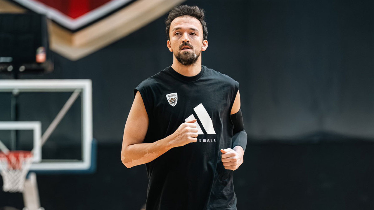 Sertaç Şanlı imzayı attı, ilk antrenmanına çıktı