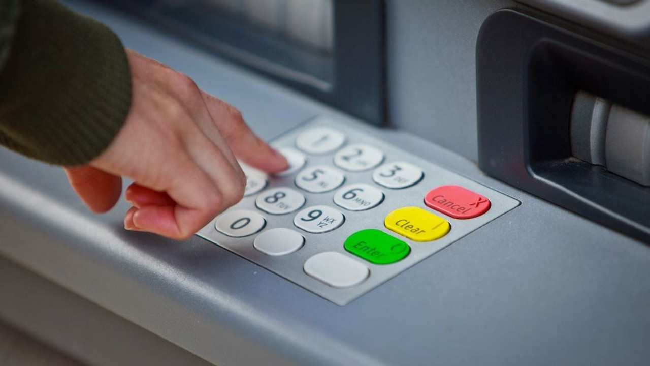 Türkiye'nin dev bankasında IBAN krizi: İşlem yapamayanlar şoke oldu