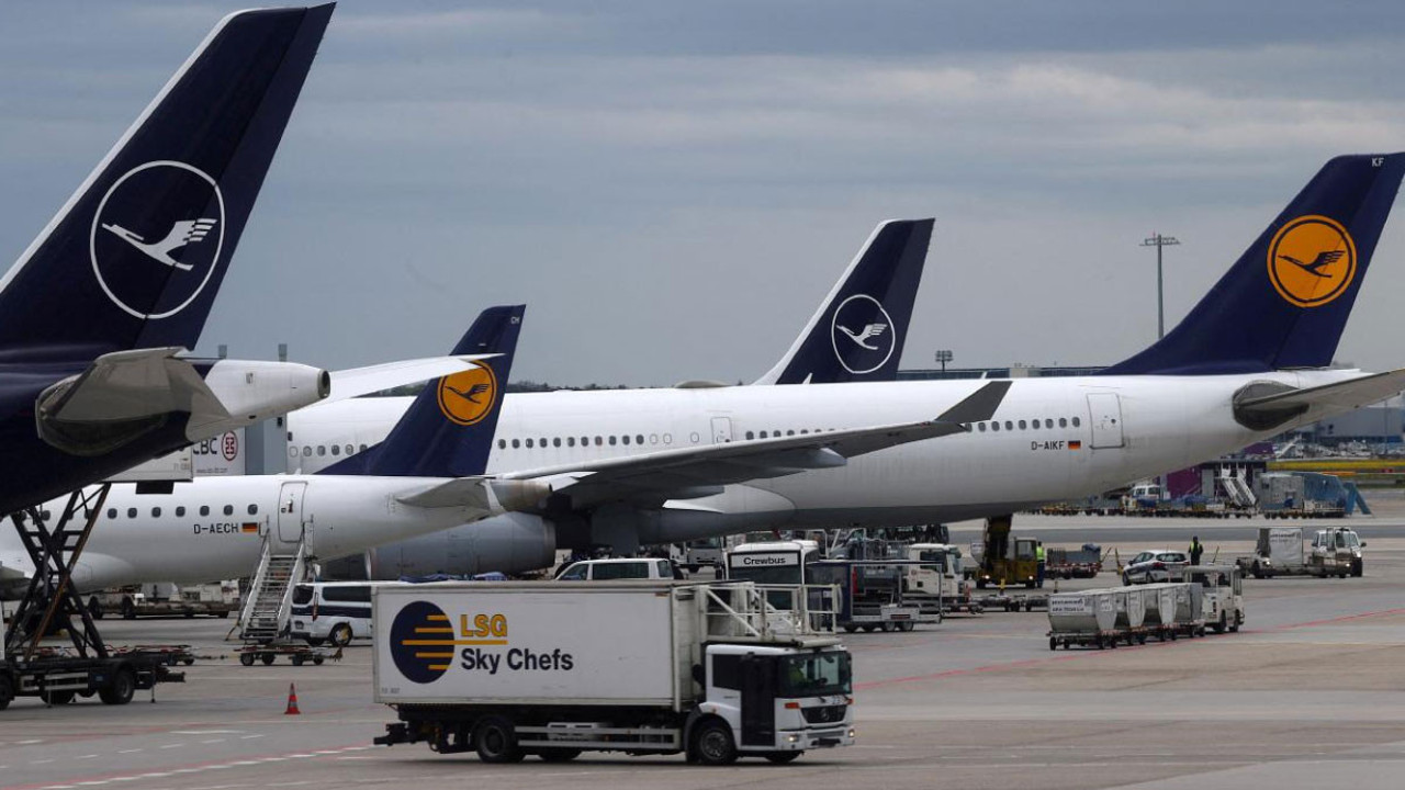 Dünya devi hava yolu şirketinden çalışanları tedirgin eden açıklama: 2030'a kadar 4 bin kişi işten çıkarılacak!