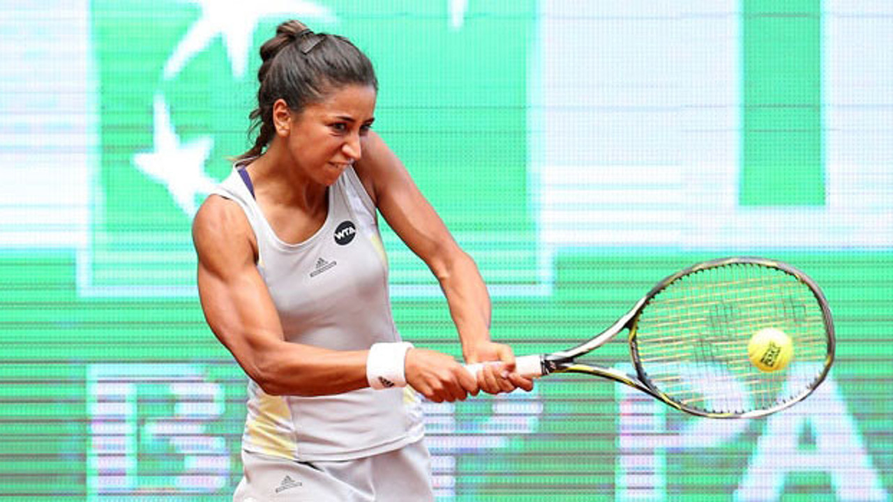 Çağla Büyükakçay ikinci turda!