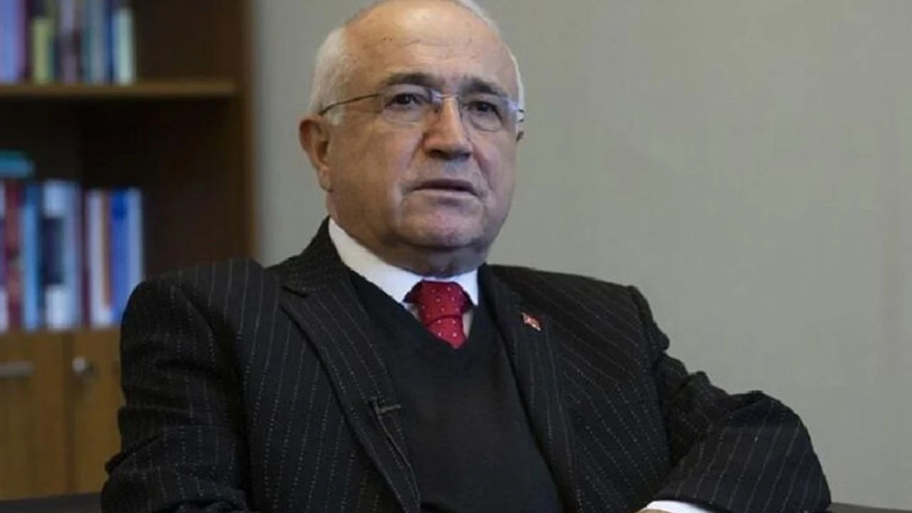 Erdoğan'a yakın isimlerdendi! Cemil Çiçek'ten bomba çıkış