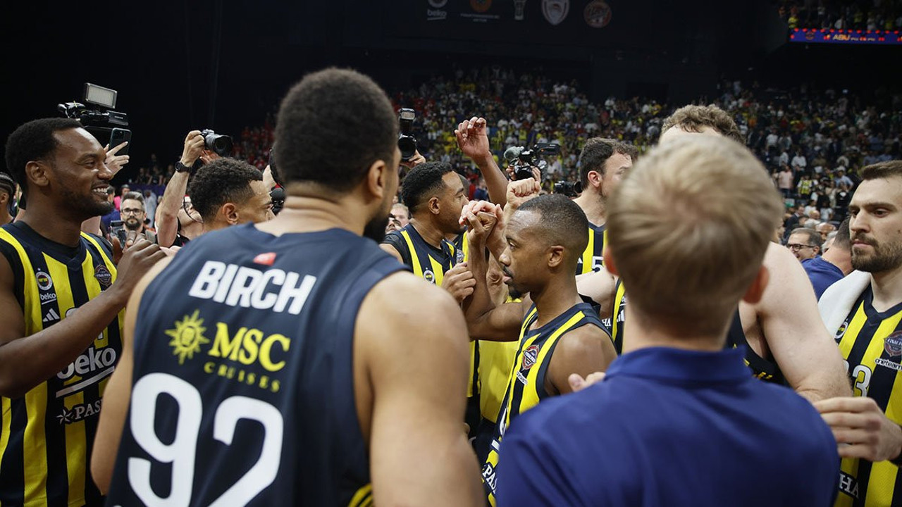 Son şampiyon EuroLeague'de parkeye çıkıyor! Fenerbahçe Beko evinde Paris ile karşı karşıya