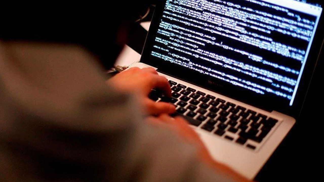 Hesaplarında 22 milyar liralık işlem yapılmış! Yakalandılar