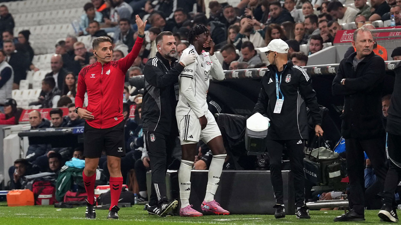 Omuzu çıkan Abraham Galatasaray derbisinde oynayacak mı? Kronikmiş