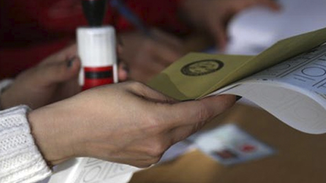 Son ankette bir siyasi parti büyük çıkış yaptı! Tahminler altüst oldu…