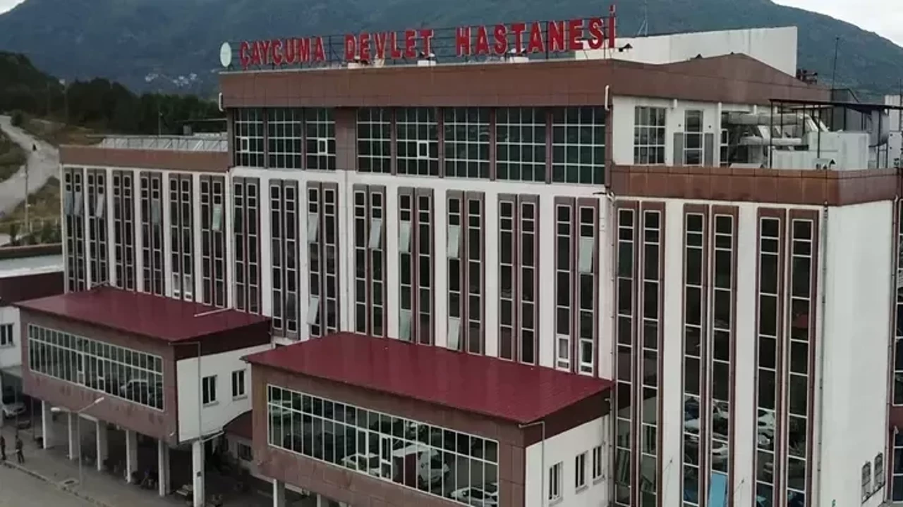 Karın ağrısı ile acile başvuran çocuk doğum yaptı! Anne baygınlık geçirdi