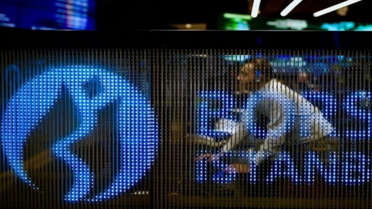 Borsa İstanbul'da kara pazartesi: Halkbank kararı piyasayı vurdu! (6 Ekim 2025)