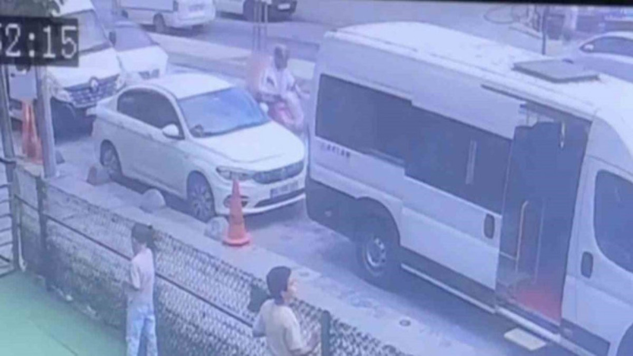 Arnavutköy’de yol verme tartışması sopalı kavgaya dönüştü