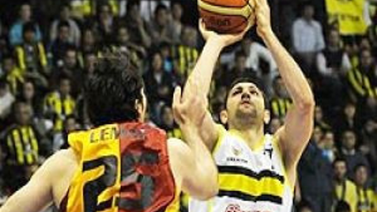 Dev derbi Kanarya'nın 89-62