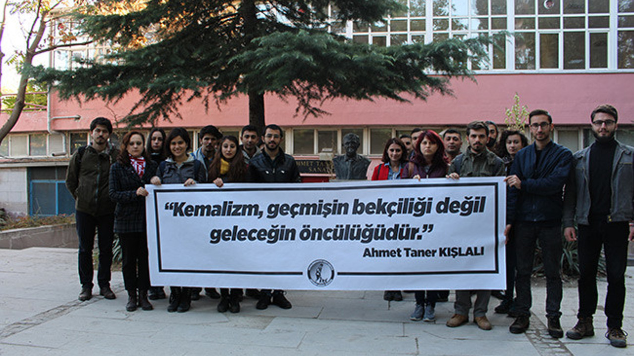 Ahmet Taner Kışlalı Unutulmadı