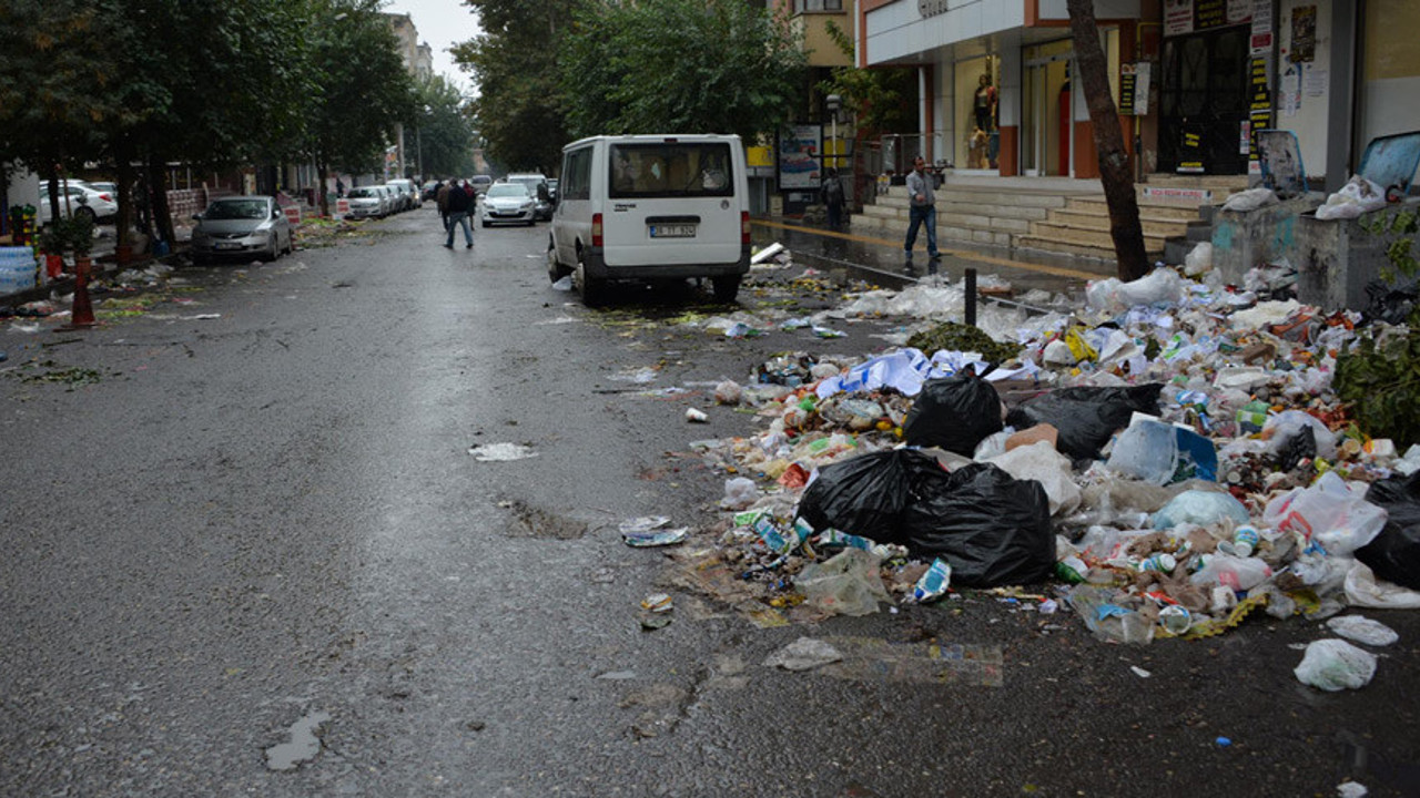 Diyarbakır'ı çöplüğe çevirdiler!