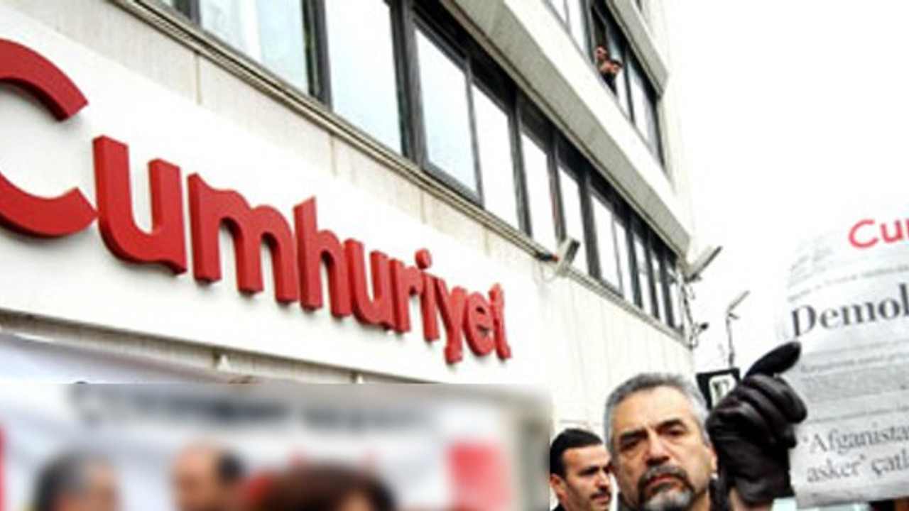 Cumhuriyet'e 9 tutuklama
