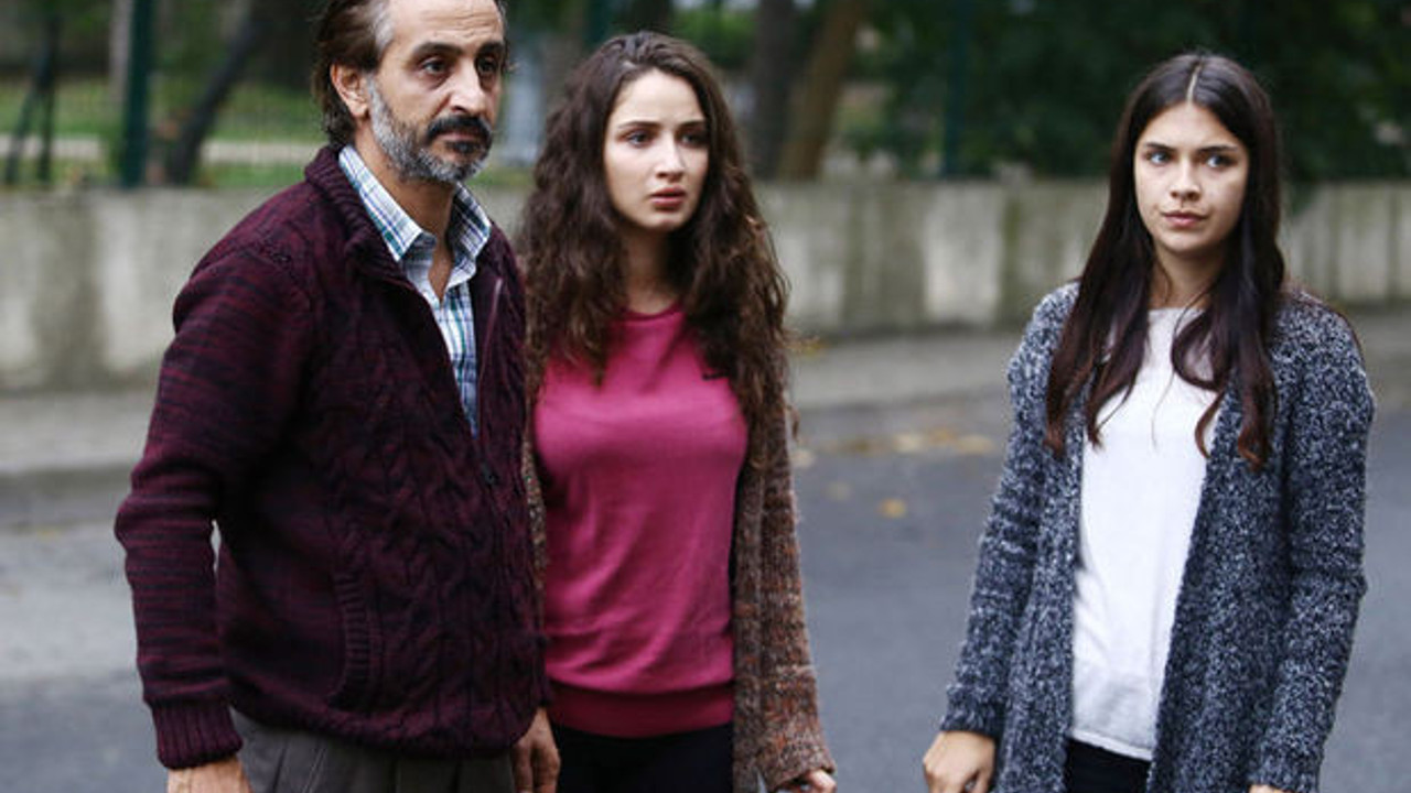 Kırgın Çiçekler 58. yeni bölümde Songül babasına hesap soruyor!