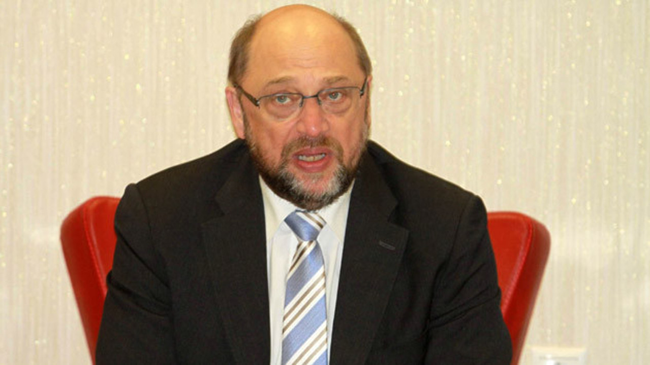 Schulz'dan Türkiye’ye yaptırım tehdidi