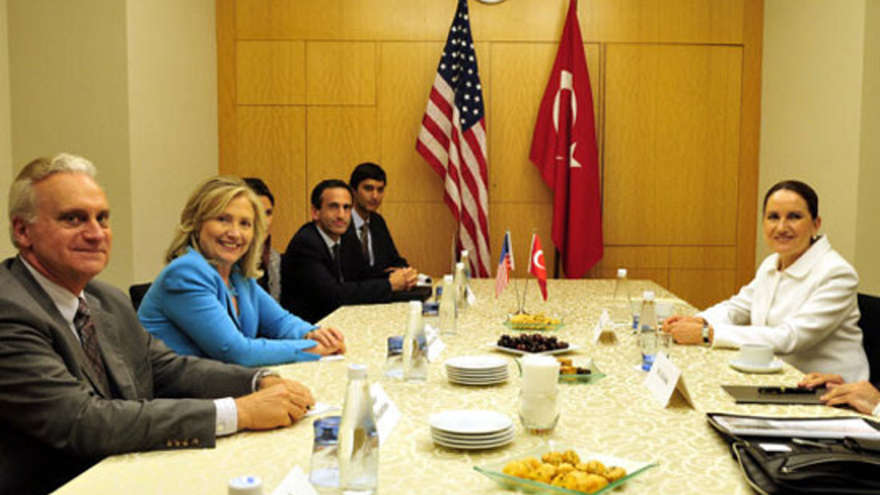 Akşener'den Clinton görüşmesi ile ilgili iftiraya sert cevap