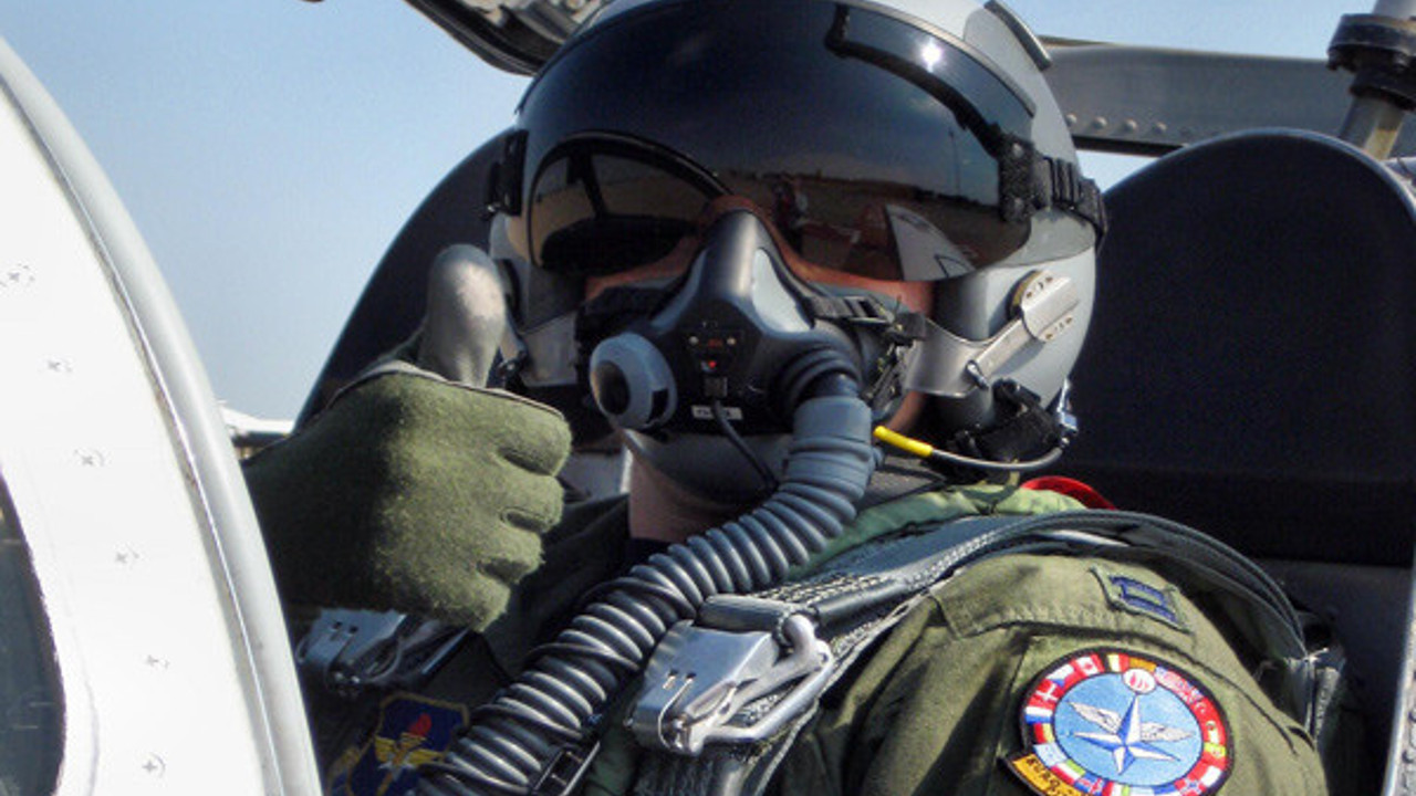 Kumpas mağduru pilotlar geri dönüyor