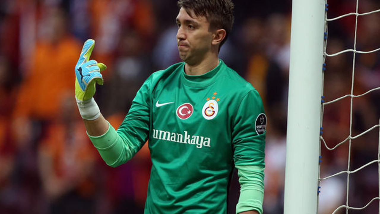 Muslera'dan mesaj var!