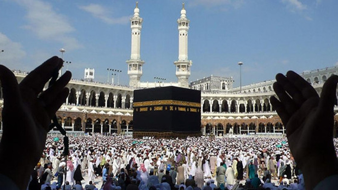 Diyanet'ten taksitli umre imkanı