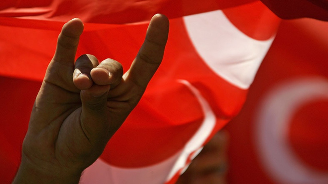 MHP, üye olmayan ülkücüyü disipline verdi!