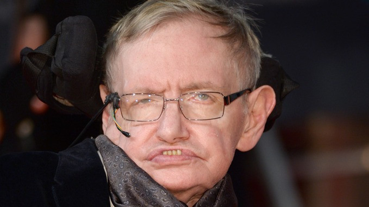 Stephen Hawking hastaneye kaldırıldı