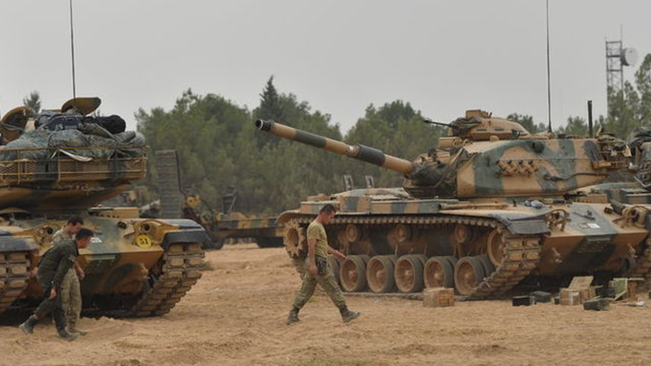 Irak sınırında askeri tatbikat