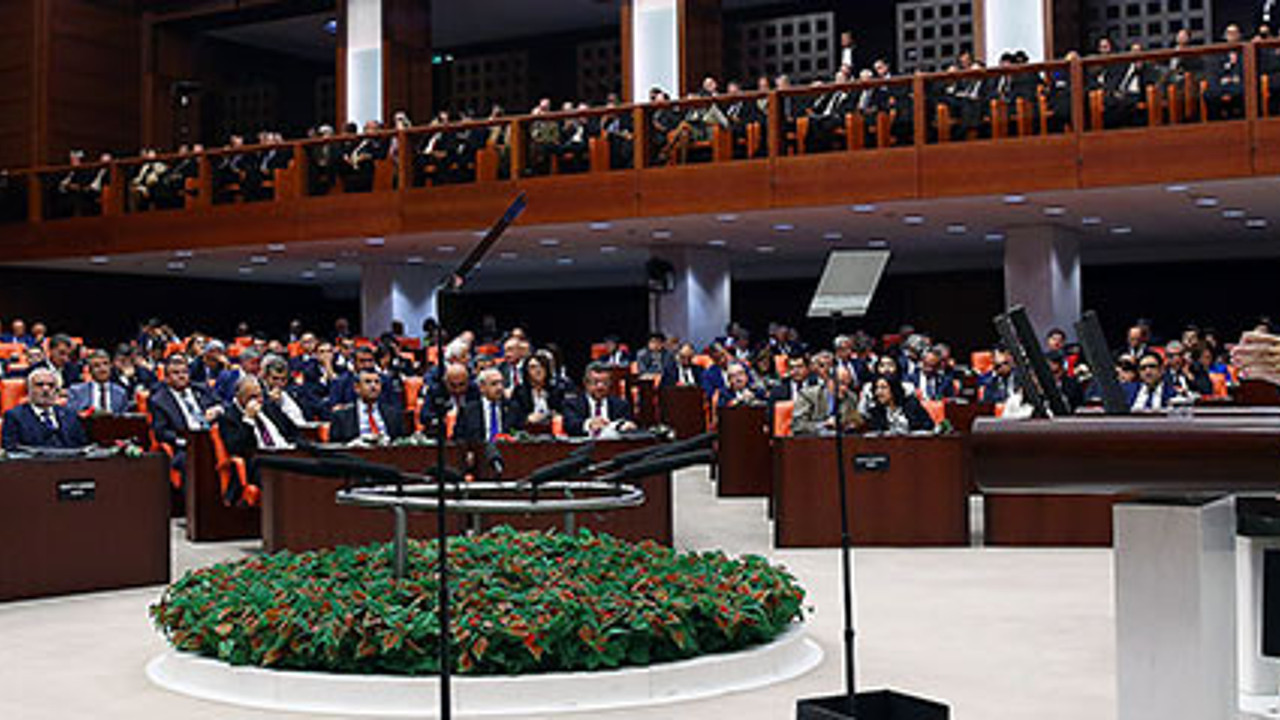Anayasa değişikliği teklifinde ilk 2 madde kabul edildi