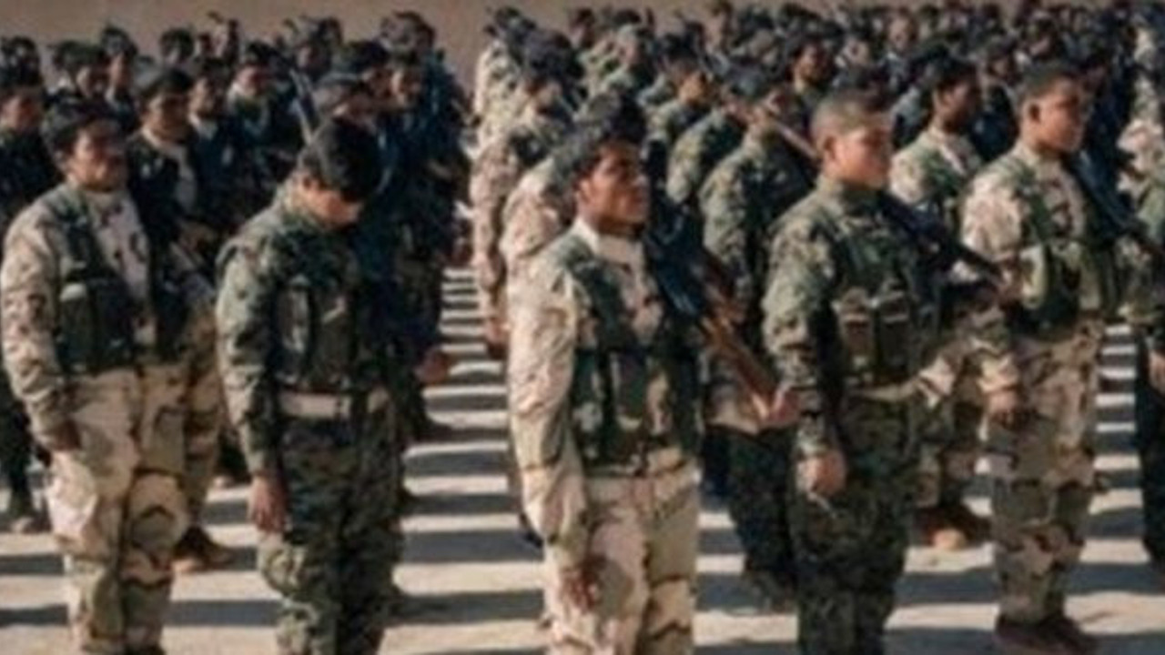 PKK'lı teröristlere üniforma!