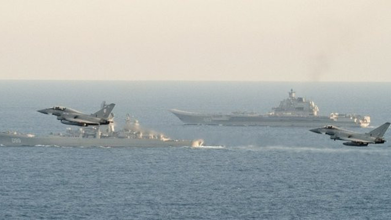 Akdeniz'de tehlikeli yakınlaşma