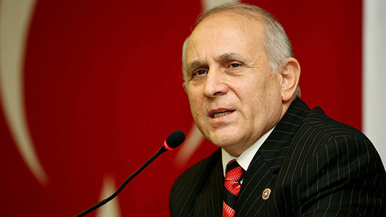 Burhan Kuzu: Başkanlık bir kere bizim Anayasamıza uymaz!