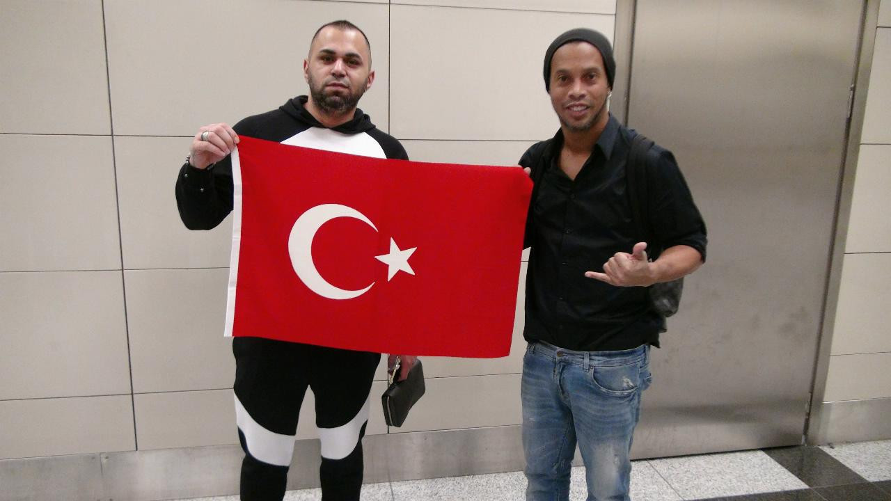 Ronaldinho İstanbul'da