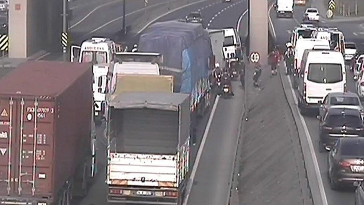 Cevizlibağ’da kaza! E-5 karayolu kilit!