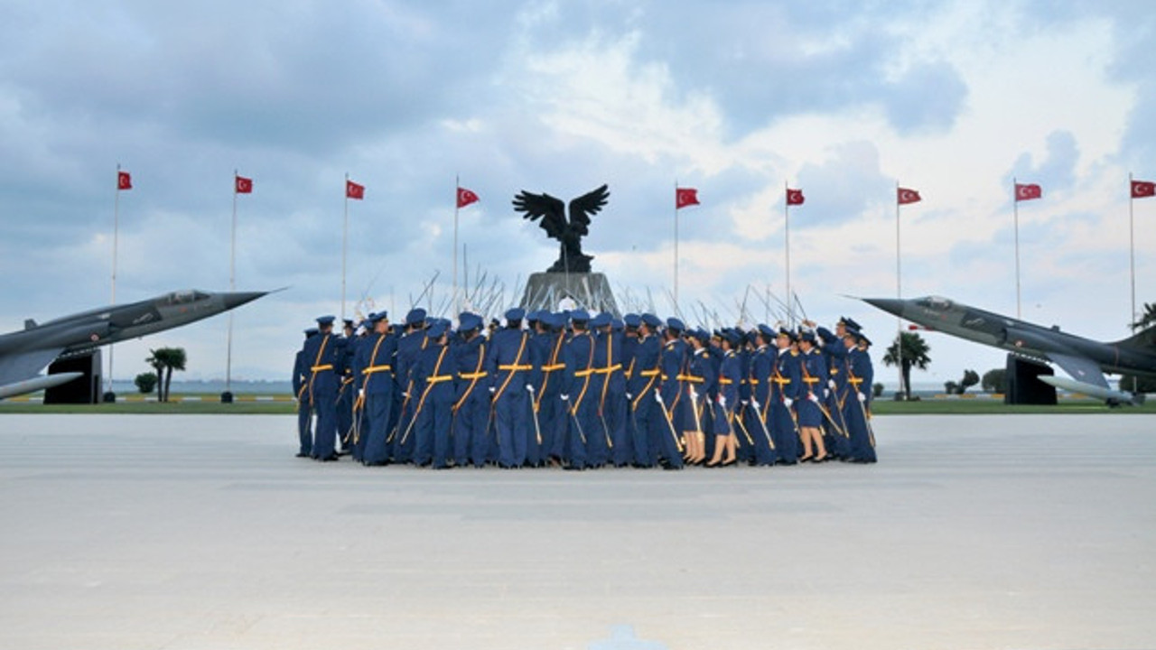 Hava Harp Okulu öğrencilerine tahliye (17 Mart 2017)