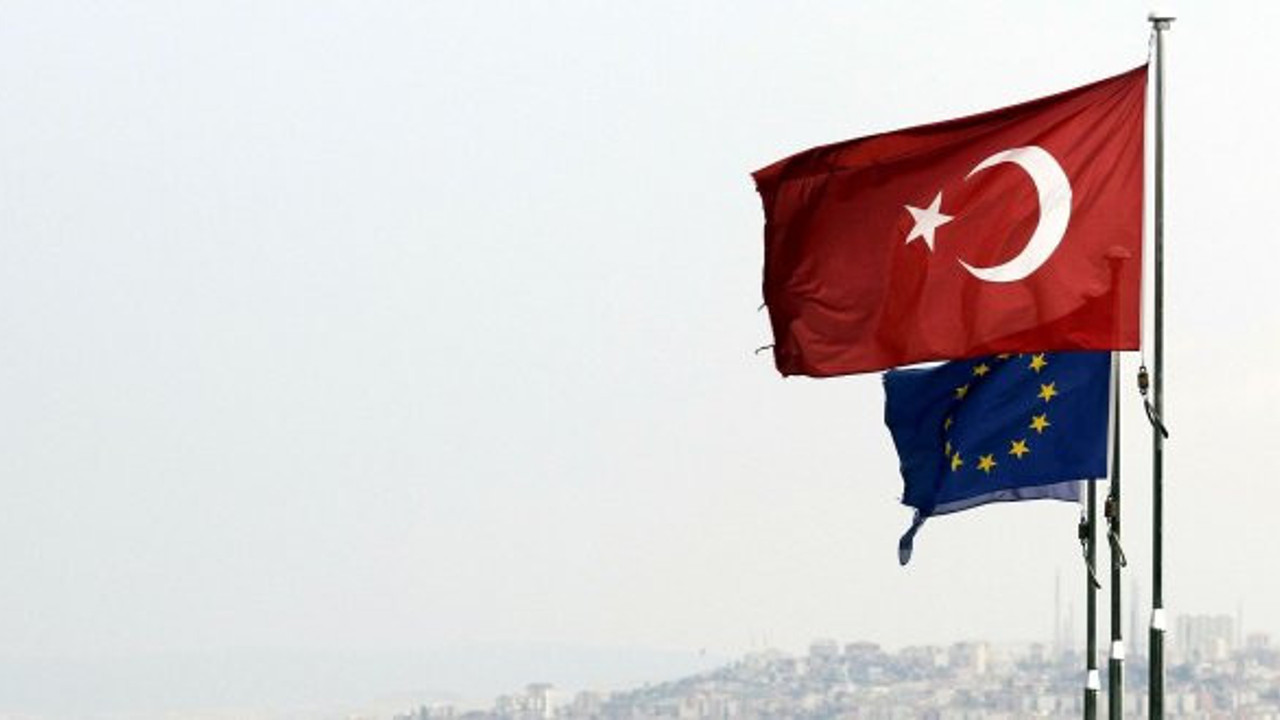 AB'den Türkiye'ye vize açıklaması