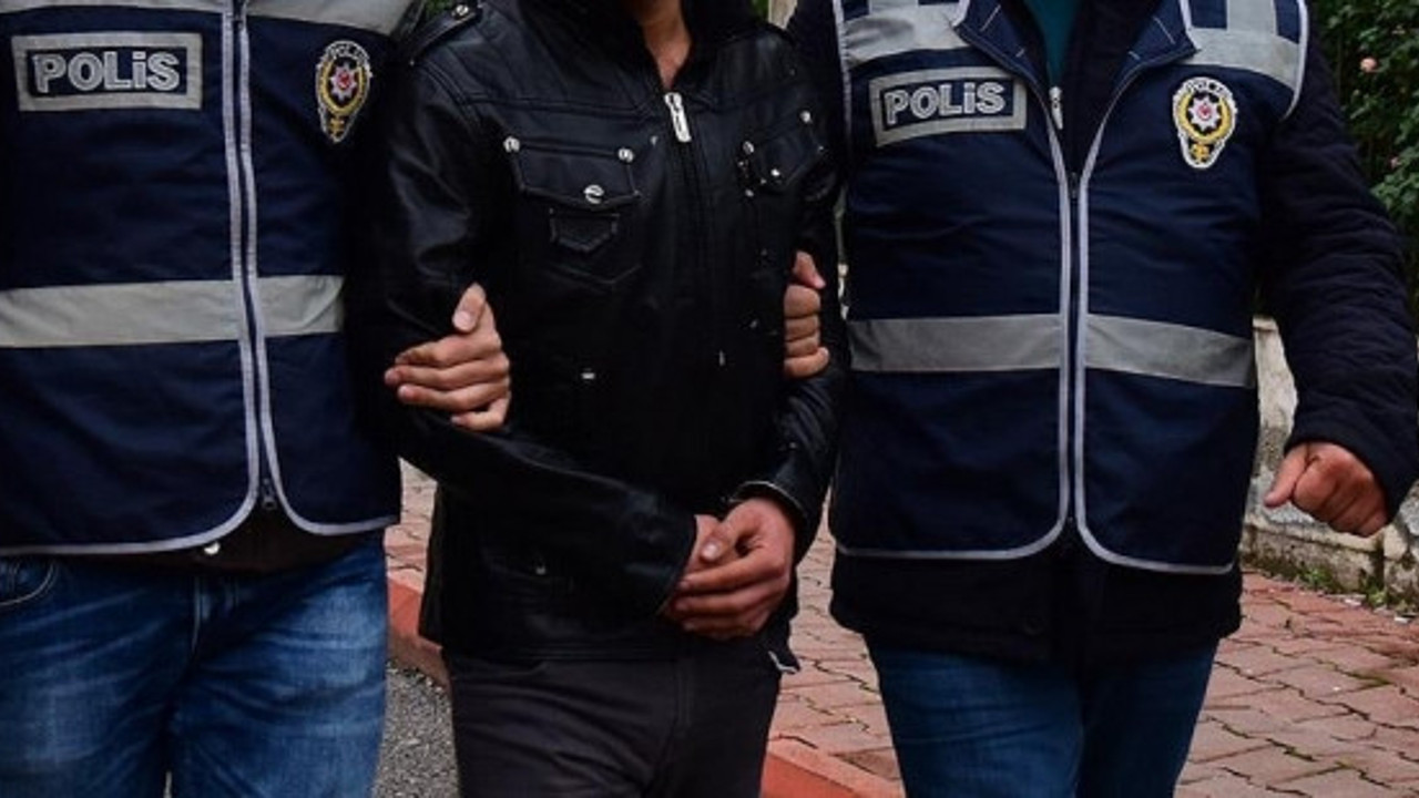 Atatürk'e hakaret etmişti yakalandı