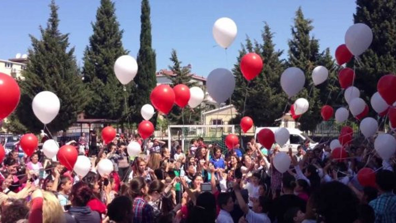 23 Nisan kutlamasında balon şoku