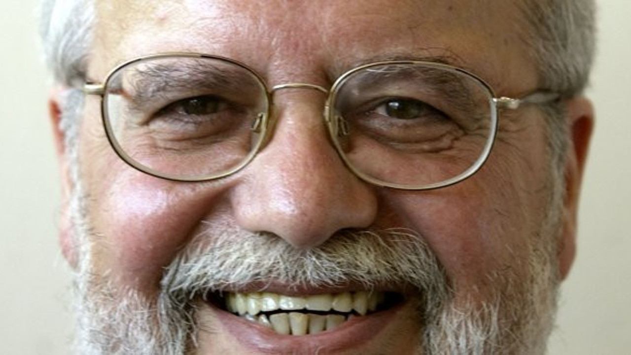 Öksüz: “Din, milli birliğin yerini alamaz”