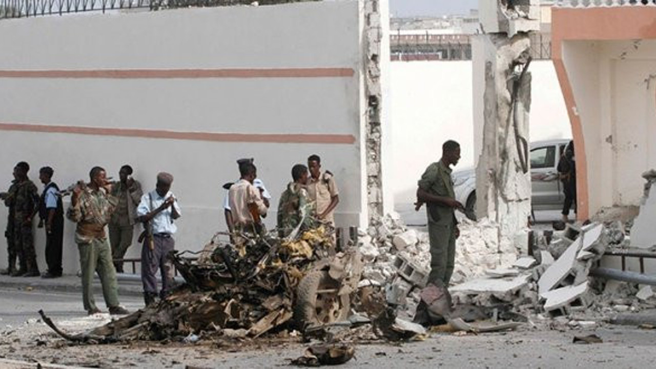 Somali'de intihar saldırısı: 2 ölü, 15 yaralı