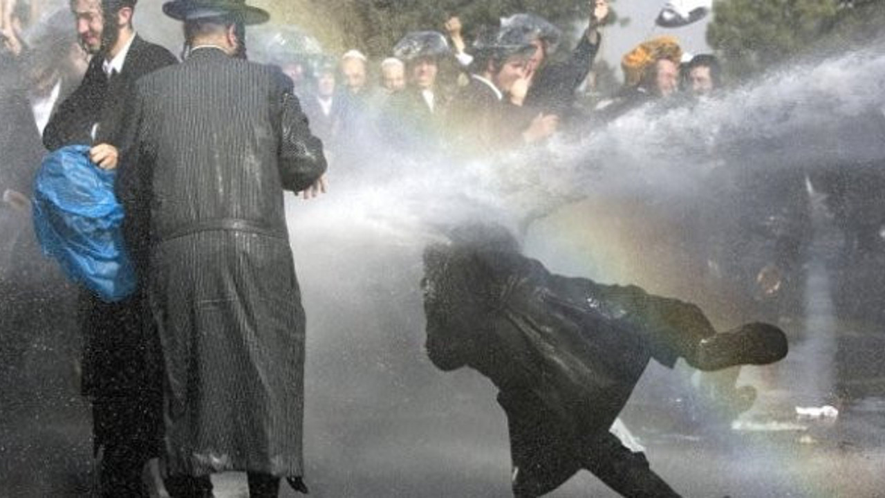 İsrail'de iç karışıklık: 8 gözaltı