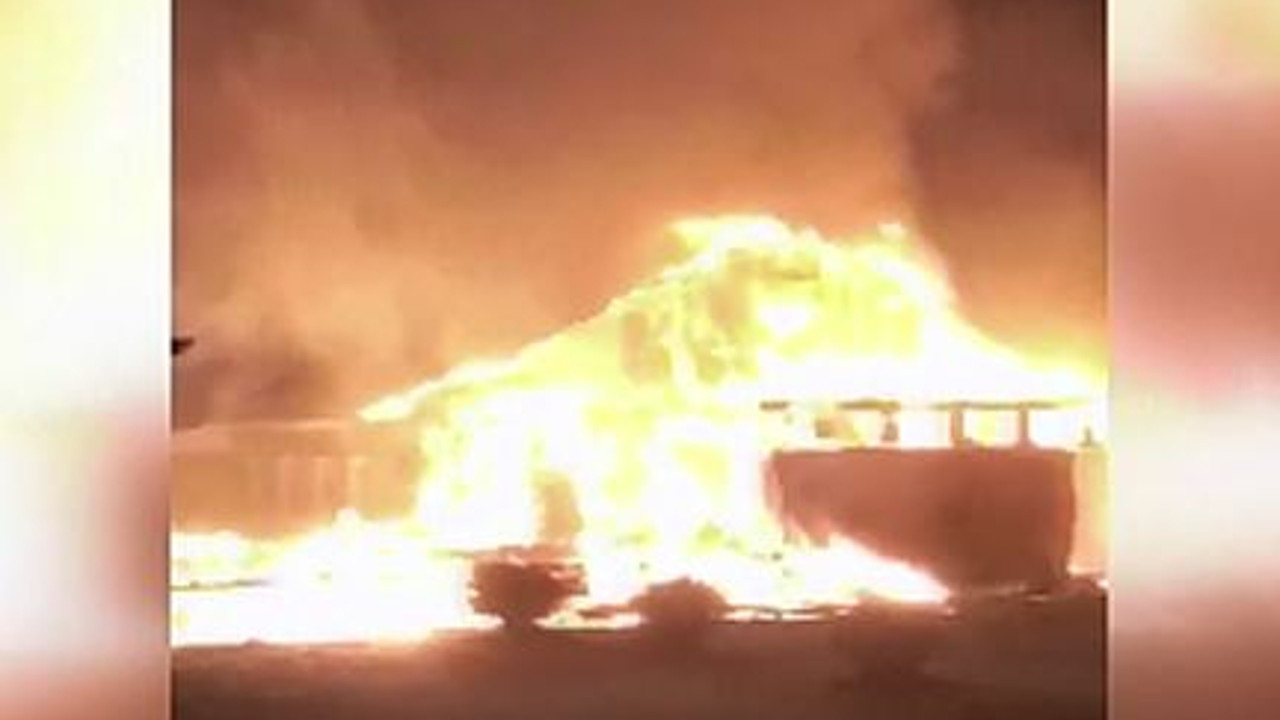 İsveç'te cami yaktılar