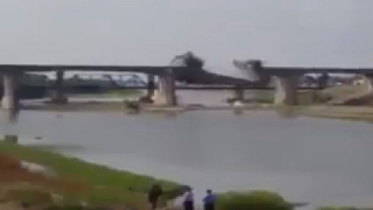 Kerkük'ten kaçan peşmerge tarihi köprüyü patlattı