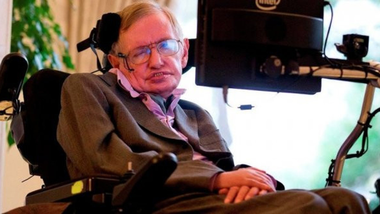 Hawking'in doktora tezi 2 milyondan fazla okundu