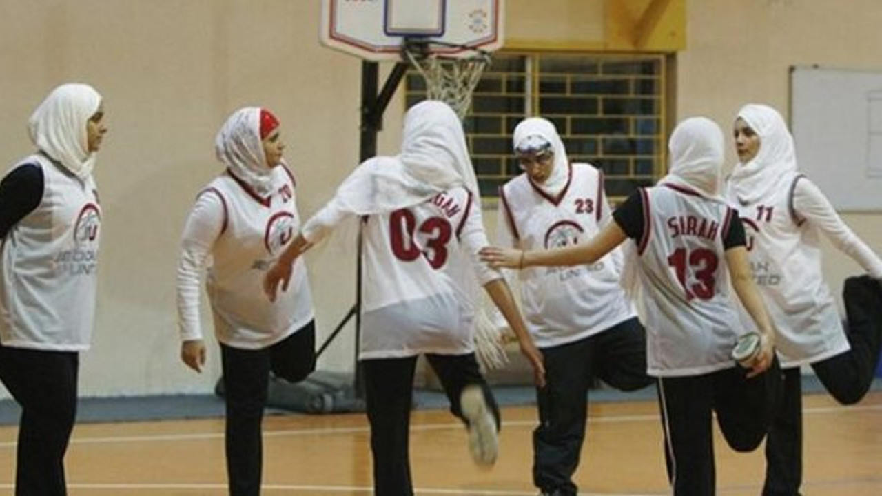 Suudi Arabistan'da kadın basketbol turnuvası yapıldı