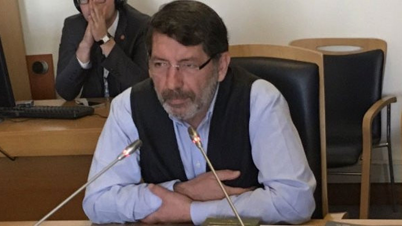 Yavuz Selim Demirağ Halk TV’ye konuk oluyor (04 Aralık 2017)