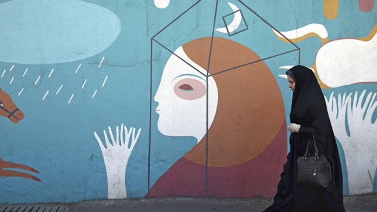 İran ilkokullarda İngilizce dersini yasakladı